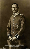 Leutnant Walter Hhndorf. Gustav Liersch and Co 7755/Sanke 389. Glue mark around reverse edge.