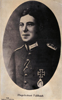 Leutnant Willi Fahlbusch. Sanke 418. Blank reverse.